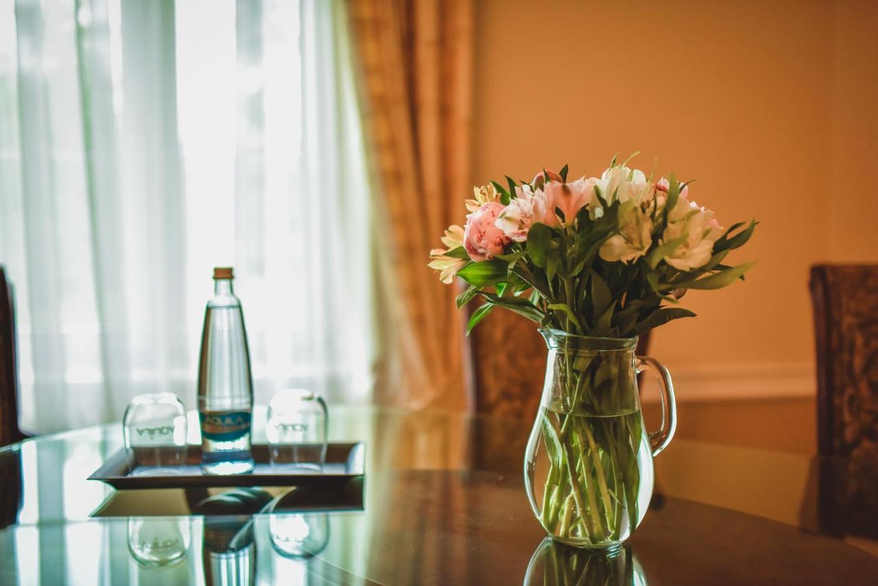 Hotel Zámek Kamenný Dvůr Kynsperk nad Ohri Esterno foto